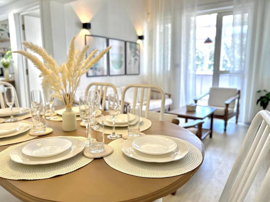 3 Bedroom Beachside Apartment - 30 Secs From Beach Flic en Flac Exterior foto
